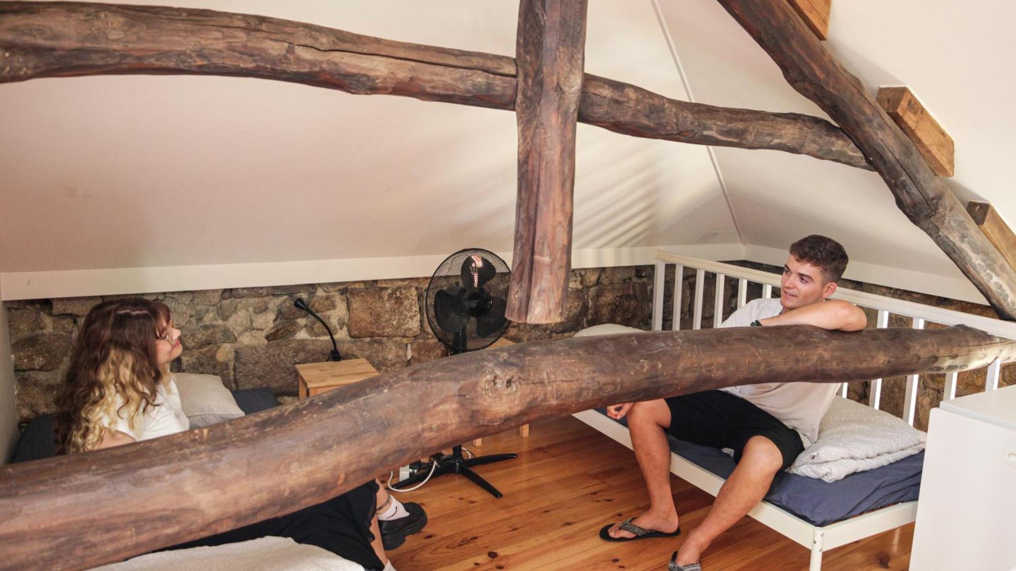 Onefam Ribeira Hostel Porto Bagian luar foto