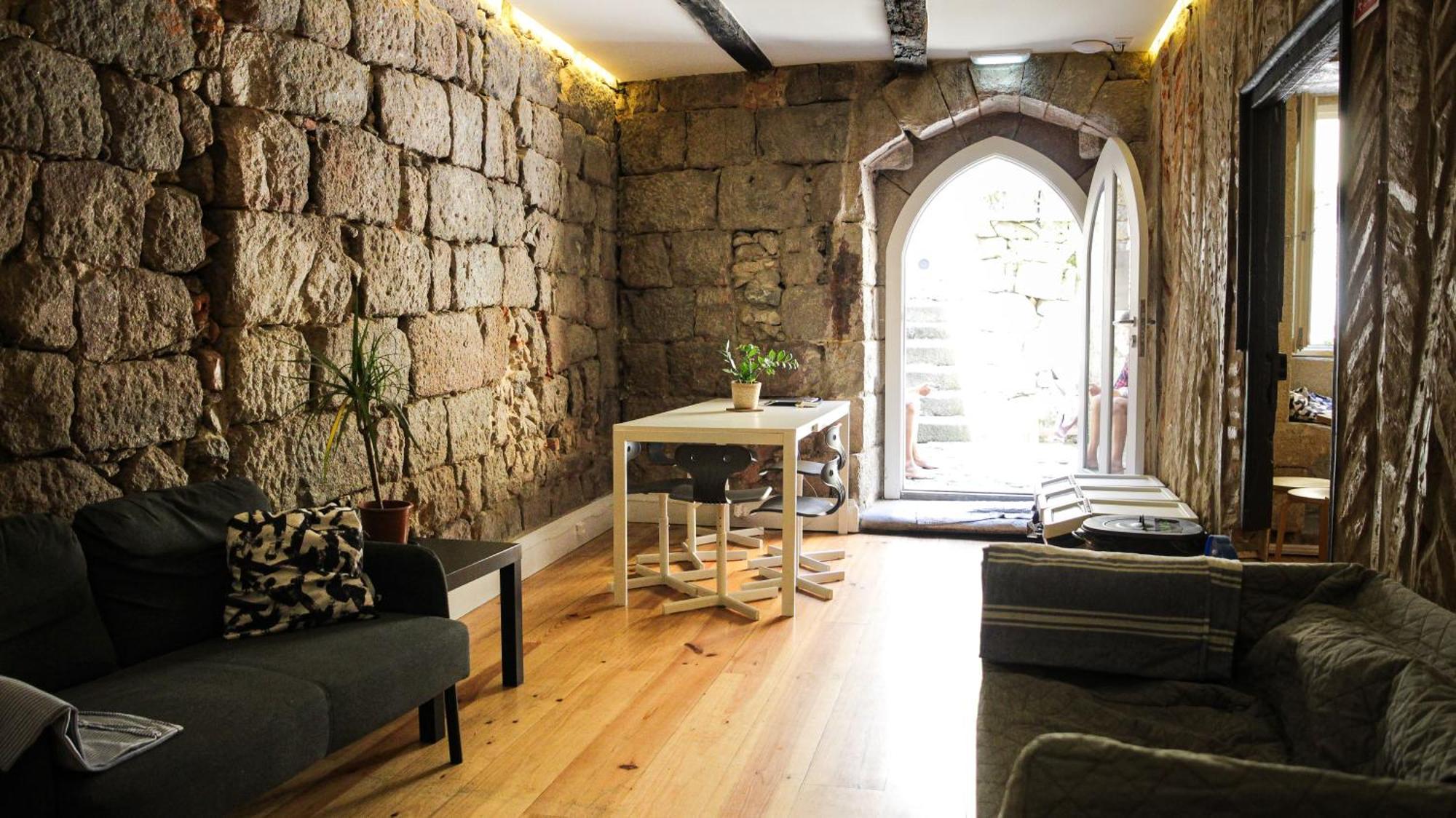 Onefam Ribeira Hostel Porto Bagian luar foto
