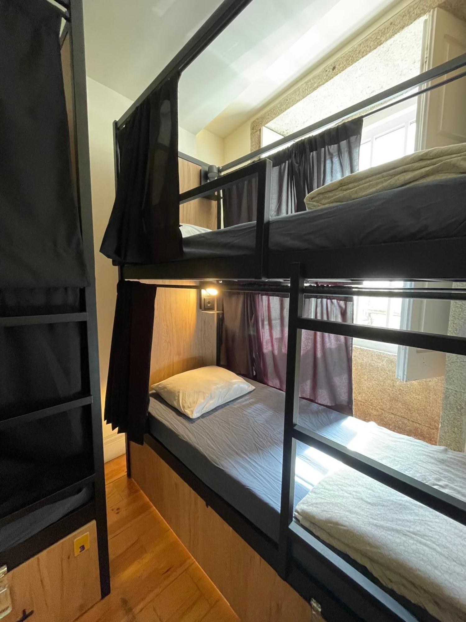 Onefam Ribeira Hostel Porto Bagian luar foto